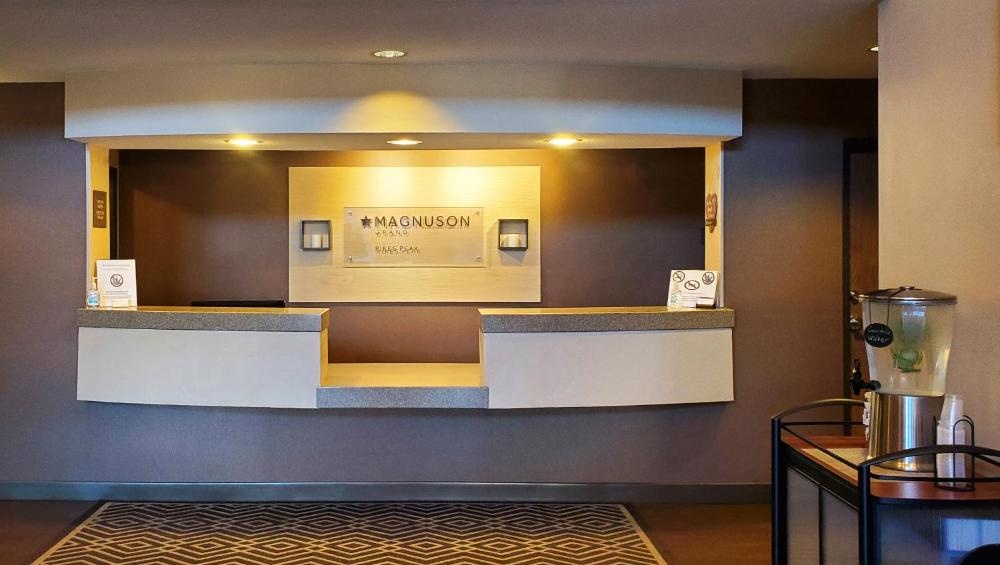 Magnuson Grand Pikes Peak